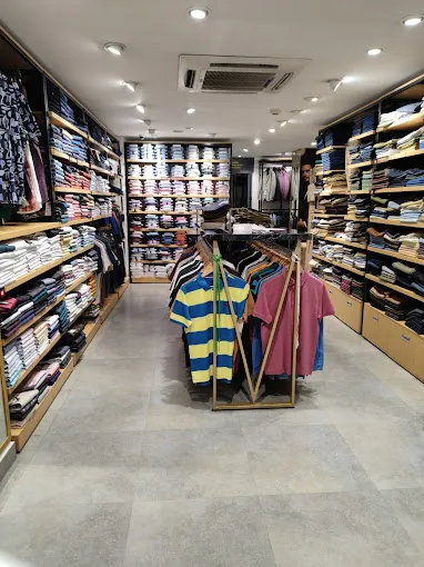 Europa Van Heusen Outlet - Selaiyur